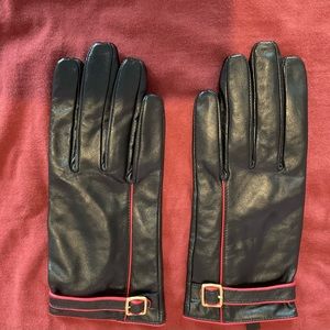 J.G. Hook Leather Gloves black w/Red Trim size medium